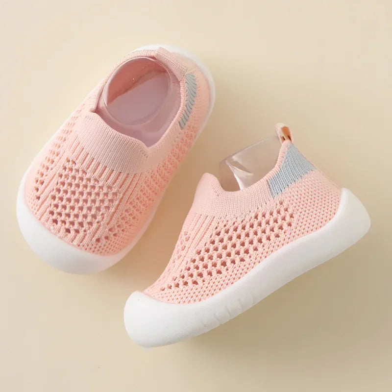 Åndbare mesh slip-on sneakers til småbørn 0-3T
