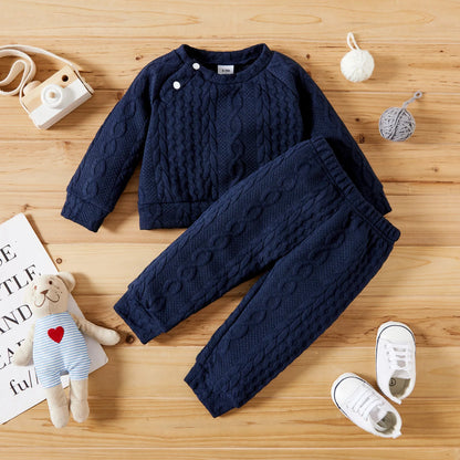Newborn Unisex 2-Piece Long Sleeve Top and Pants Set