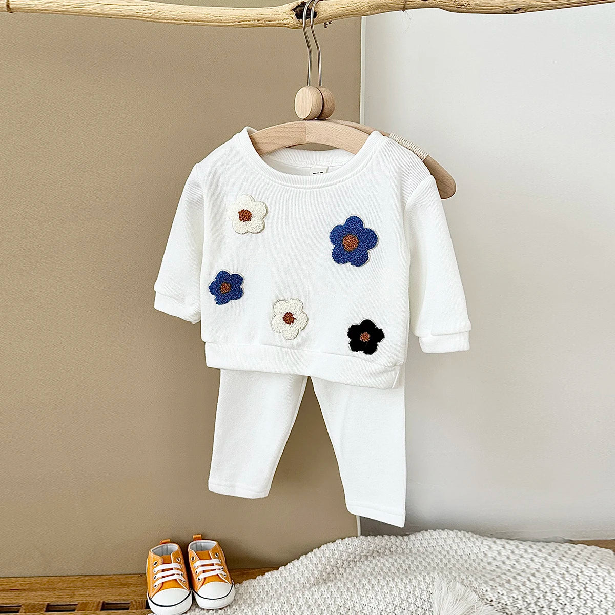 Floral Sweatshirt and Pants Set for Newborn Babies
