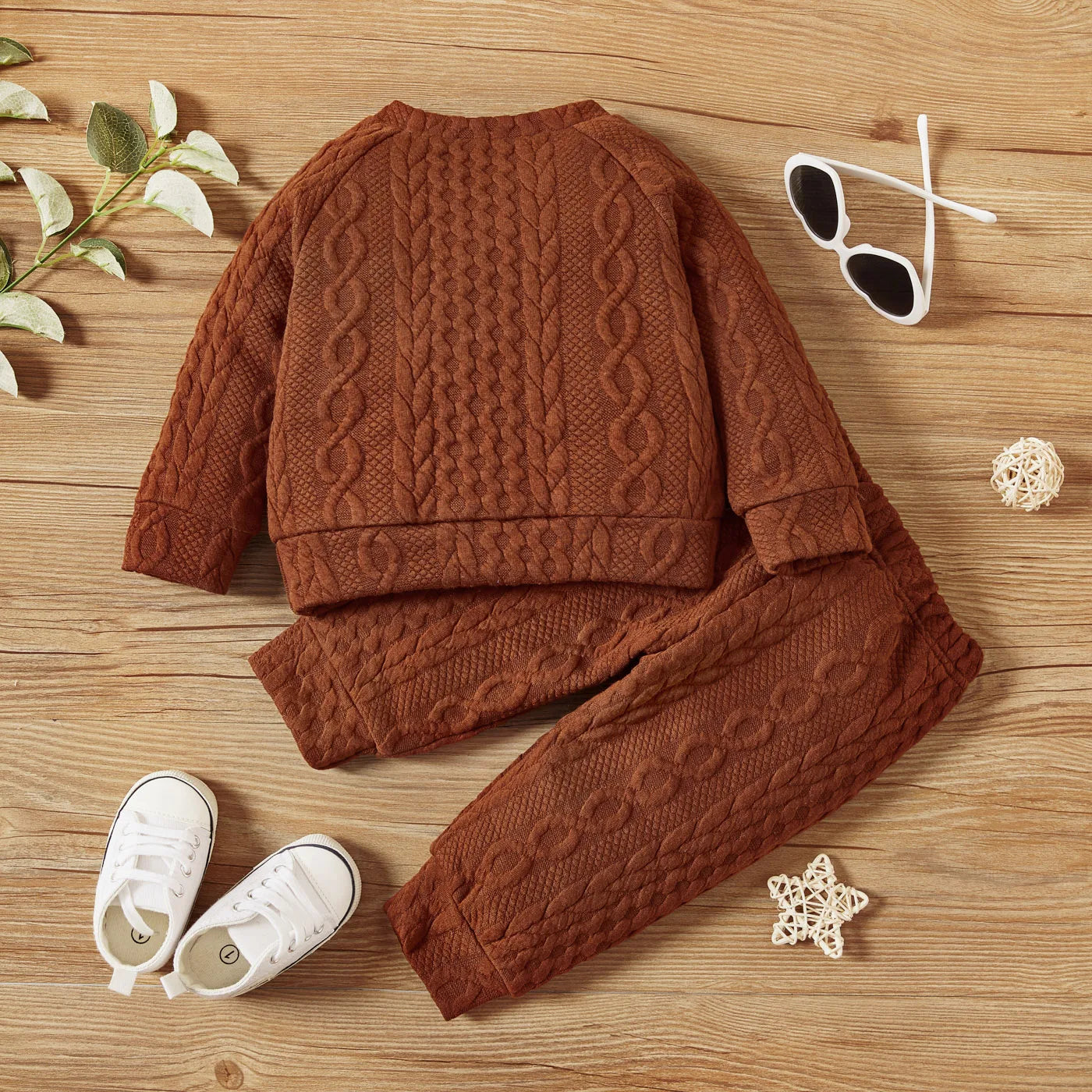 Newborn Unisex 2-Piece Long Sleeve Top and Pants Set