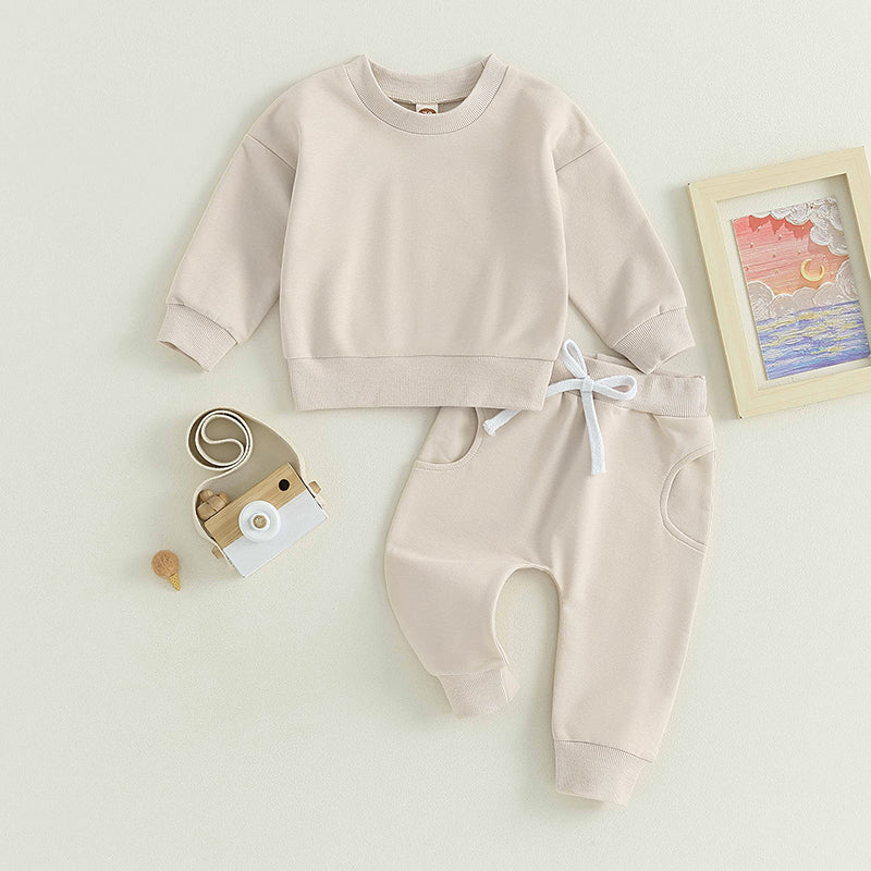 Newborn Long Sleeve Sweatshirt and Pants Set for Fall