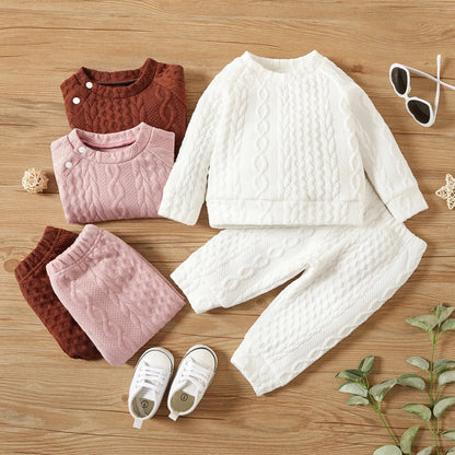 Newborn Unisex 2-Piece Long Sleeve Top and Pants Set