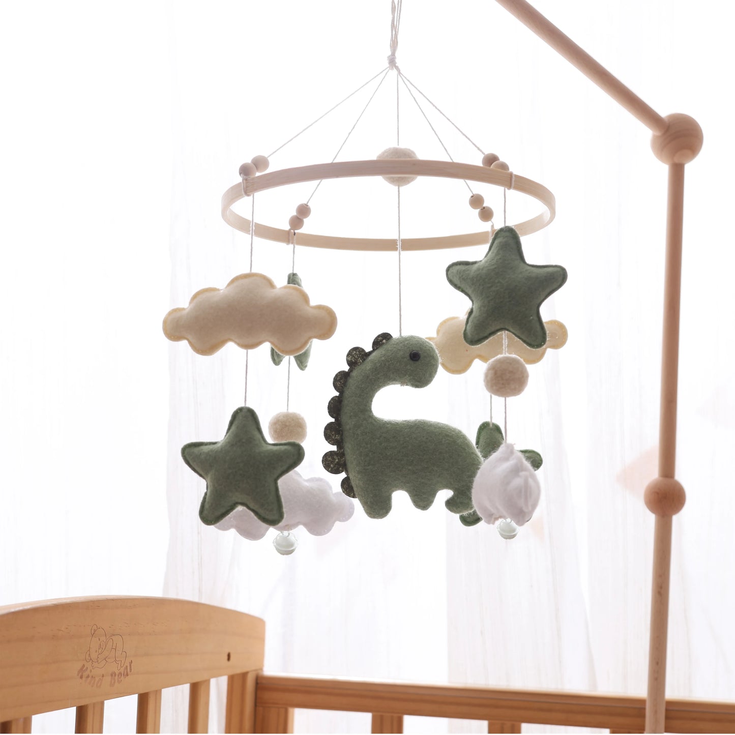 Wooden Baby Crib Mobile with Soft Felt Animal Toys