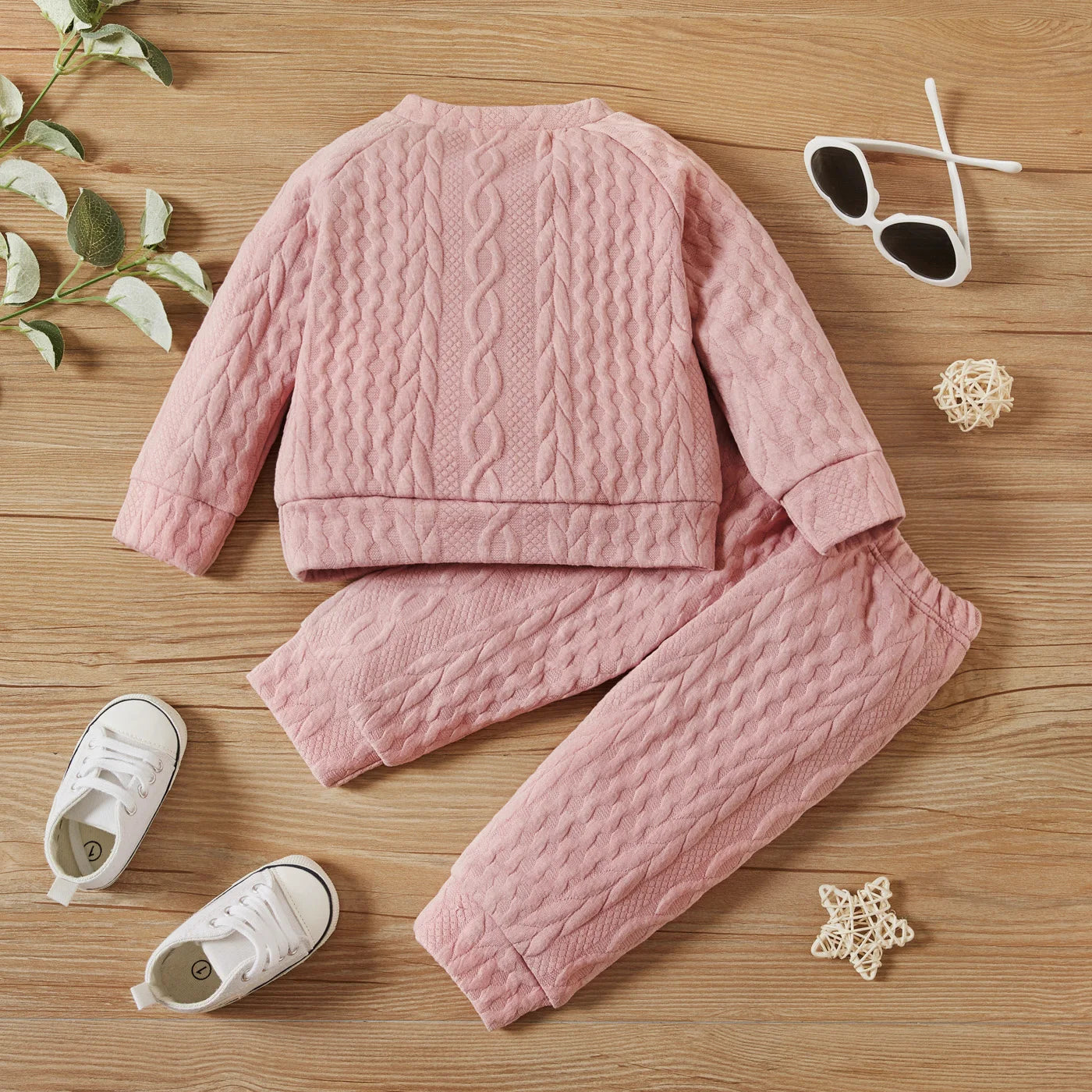 Newborn Unisex 2-Piece Long Sleeve Top and Pants Set
