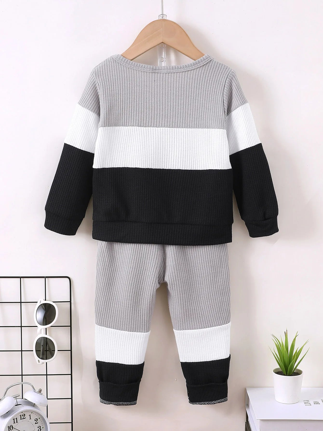 Color Block Long Sleeve Top and Pants Set for Boys 1-6 Years