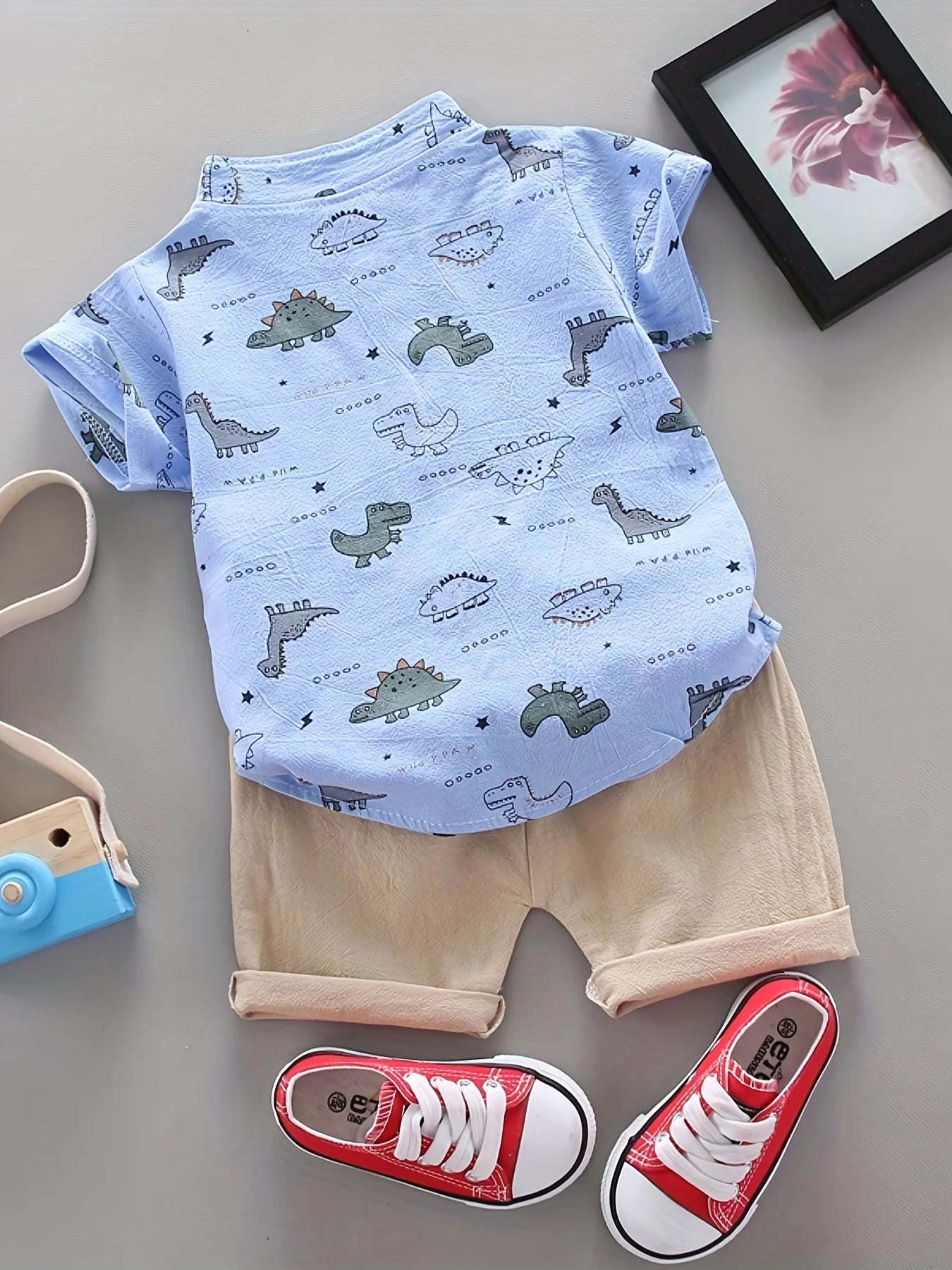 Dinosaur Print Short Sleeve Outfit Set for Infants and Toddlers