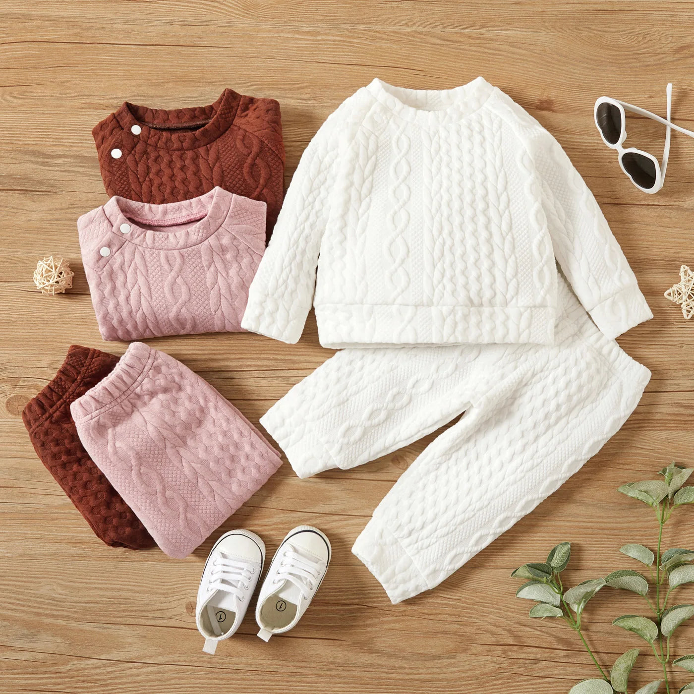 Newborn Unisex 2-Piece Long Sleeve Top and Pants Set