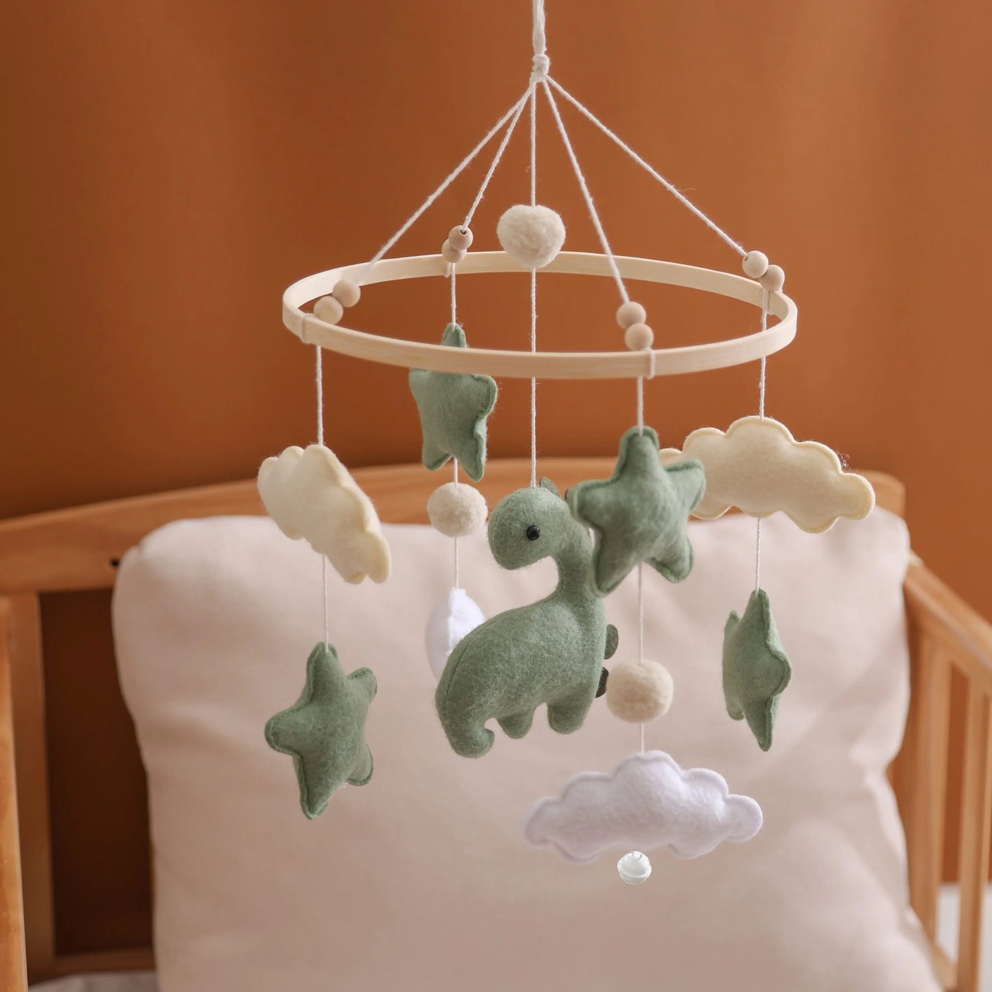 Wooden Baby Crib Mobile with Soft Felt Animal Toys